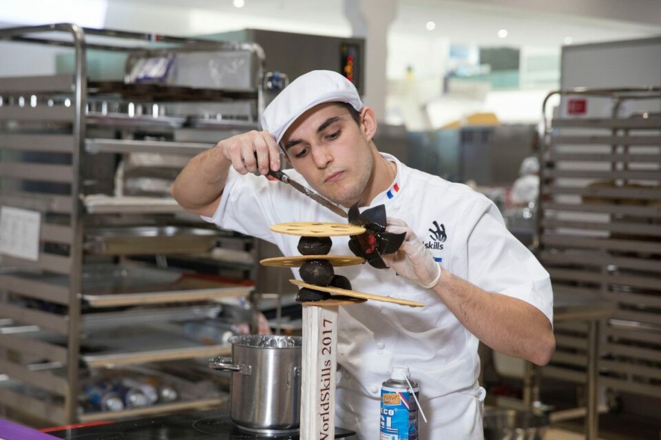 Louis Agnellet fra Frankrike i aksjon under Worldskills 2017 i Abu Dhabi.