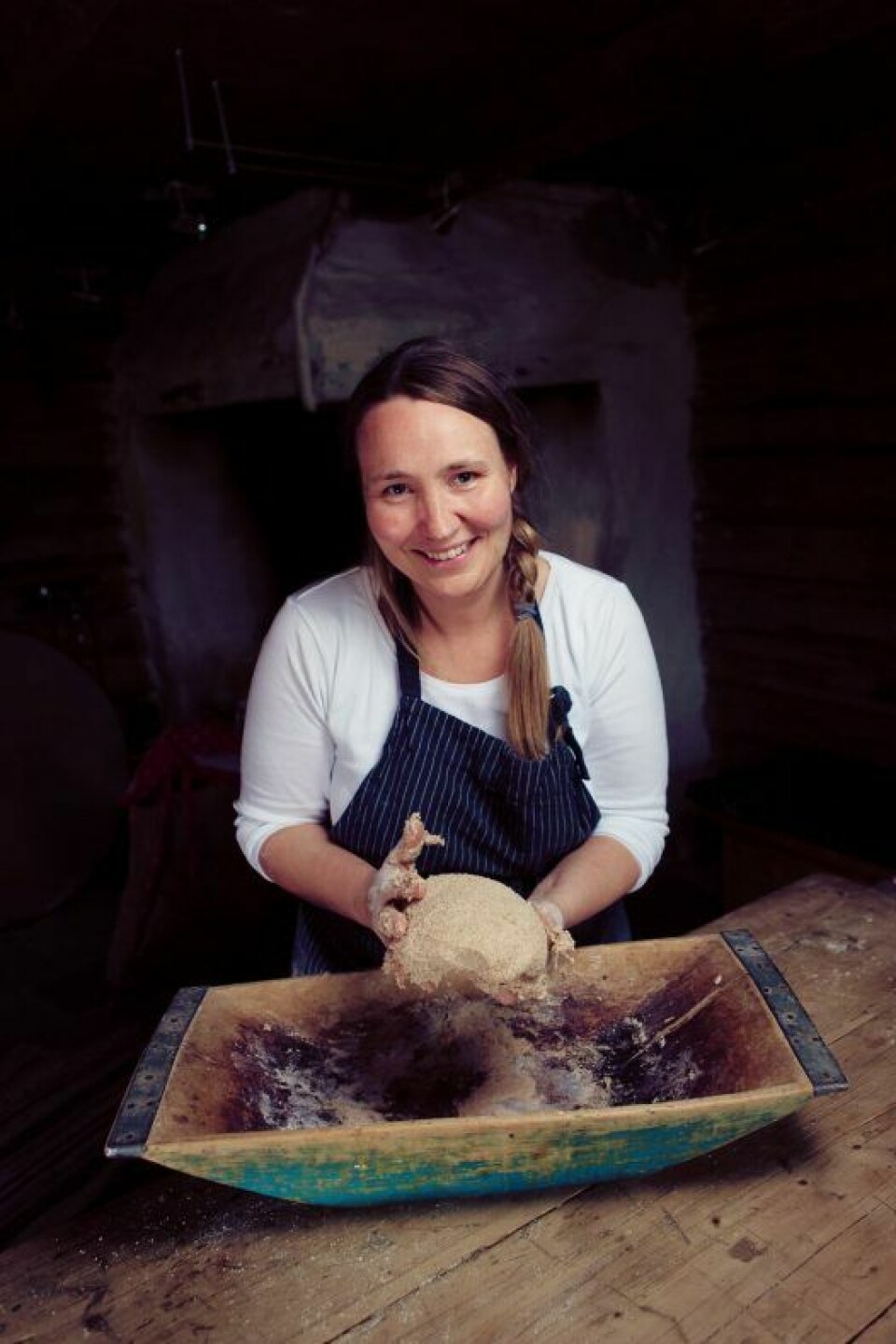 Cecilie Røli i Gullimunn forteller at hun har brukt mellom fem og seks år på å lære seg alt om urkorn og baking med urkornmel. Foto: John Erik Myhr Andersen