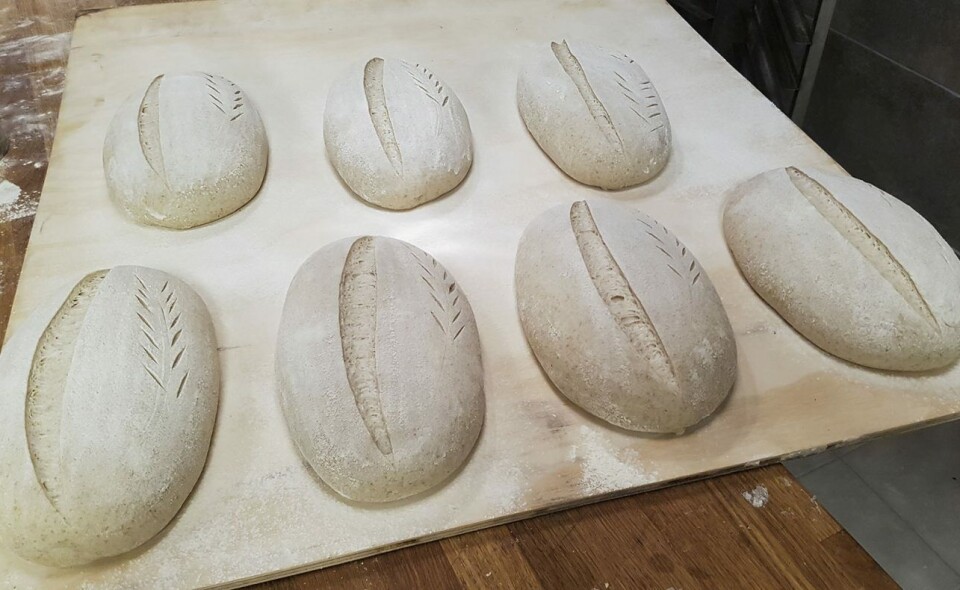 Brød er et veldig viktog produkt i alle restaurantene i kjeden og det stekes opp ferske brød hele dagen. Brød er et veldig viktog produkt i alle restaurantene i kjeden og det stekes opp ferske brød hele dagen.
