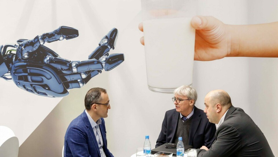 Robotene i produksjonen trenger ikke å stå bak nettingen lenger – på Anuga Foodtec kunne bransjefolk se hvordan de kan arbeide sammen med mennesker.