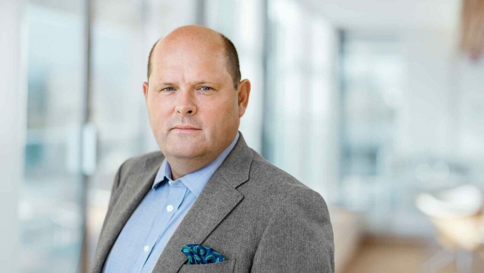 Administrerende direktør i NHO Mat og Drikke, Petter Haas Brubakk, mener det er svært alvorlig at regjeringen ikke reverserer de såkalte sukkeravgiftene i revidert nasjonalbudsjett. Administrerende direktør i NHO Mat og Drikke, Petter Haas Brubakk, mener det er svært alvorlig at regjeringen ikke reverserer de såkalte sukkeravgiftene i revidert nasjonalbudsjett.
