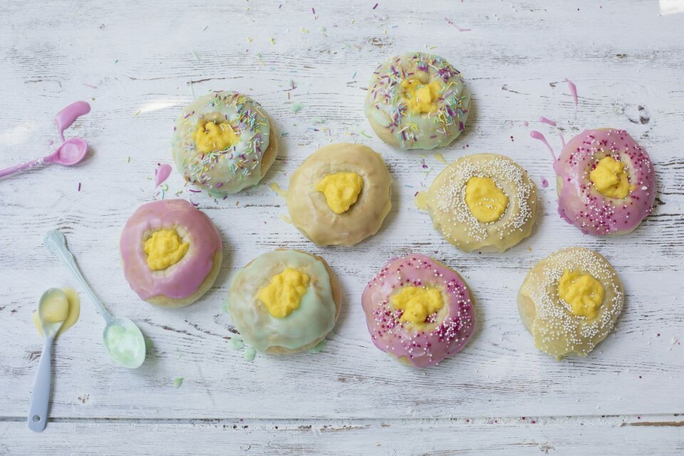 Opplysningskontoret for brød og korn har utviklet en ny oppskrift på trendy, fargerike skolebrød. Opplysningskontoret for brød og korn har utviklet en ny oppskrift på trendy, fargerike skolebrød.