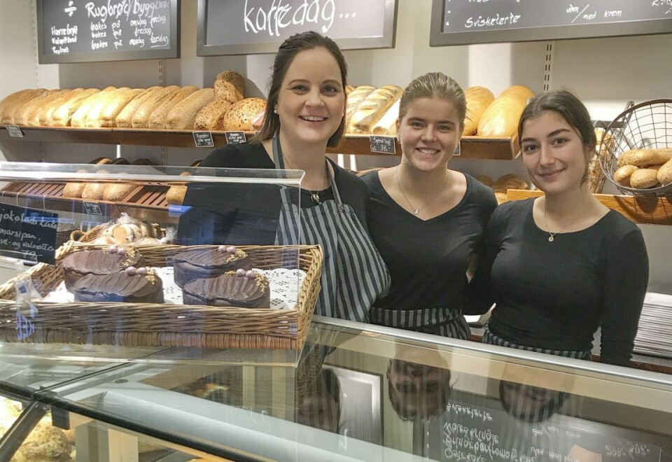 Små endringer har betydd mye for både ansatte og kunder.  Her er daglig leder Anne sammen med Mali Motrøen Trøan og Ariana Alavi.