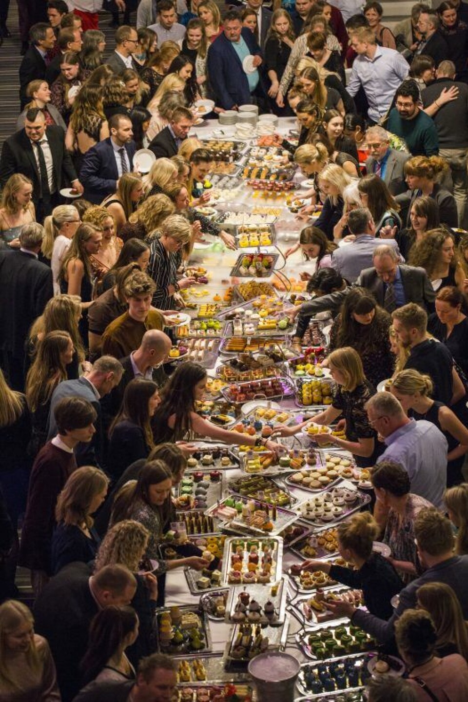 Alt i alt var det over 2000 kaker på bordet under Årets Kage 2019. Alt i alt var det over 2000 kaker på bordet under Årets Kage 2019.