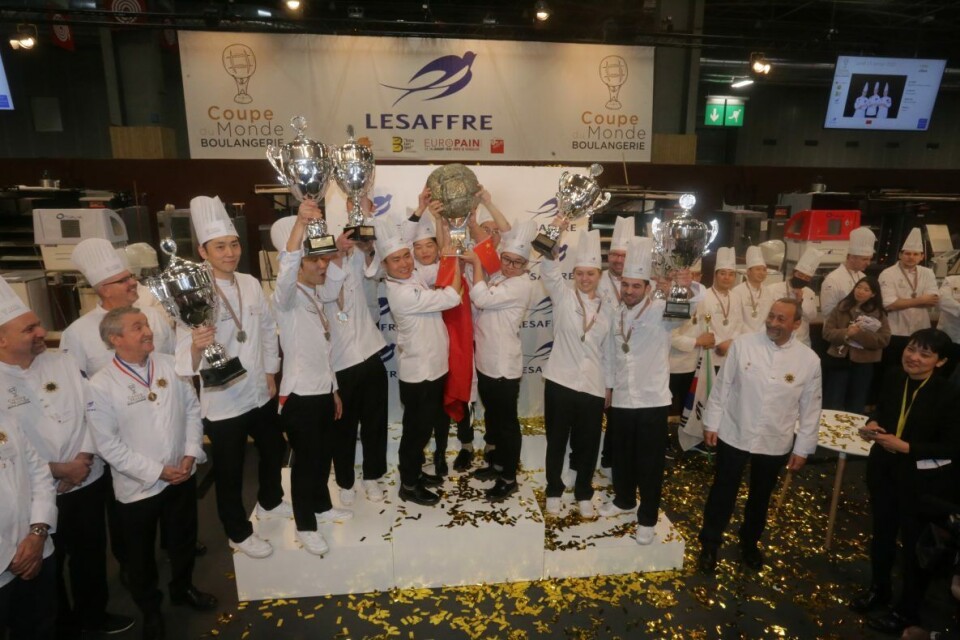 Gull til Kina, sølv til Japan og bronse til Danmark i Coupe du Monde de la Boulangerie. Gull til Kina, sølv til Japan og bronse til Danmark i Coupe du Monde de la Boulangerie.