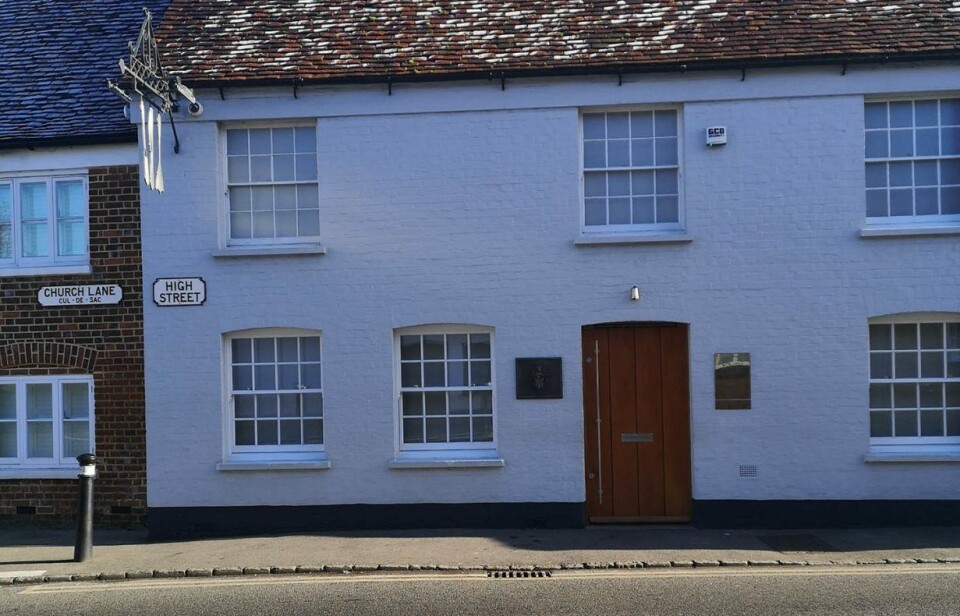 Restauranten The Fat Duck ligger i Bray, litt vest for London. Det er kokken Heston Blumenthal som står bak stjernerestauranten.