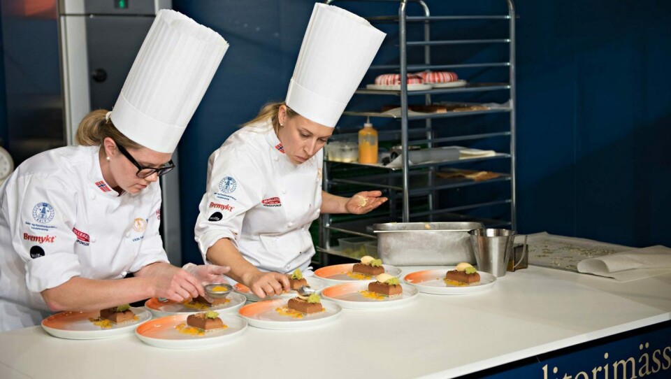 Vilde Nistad Strandos (t.v.) og Tonje Holtungen vant nesten alt som var å vinne Nordic Pastry Cup 2017, men endte kun på tredjeplass. Vilde Nistad Strandos (t.v.) og Tonje Holtungen vant nesten alt som var å vinne Nordic Pastry Cup 2017, men endte kun på tredjeplass.