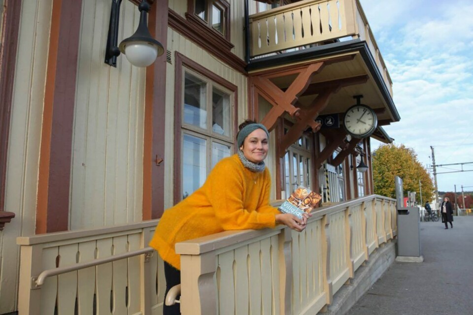 Helene Staksrudvangen har bygget opp Villgjaer Mikrobakeri på togstasjonen på Skarnes.