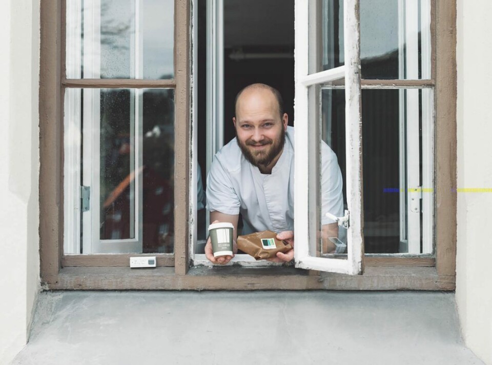 Frederic Klev i brødluka med nistepakker.