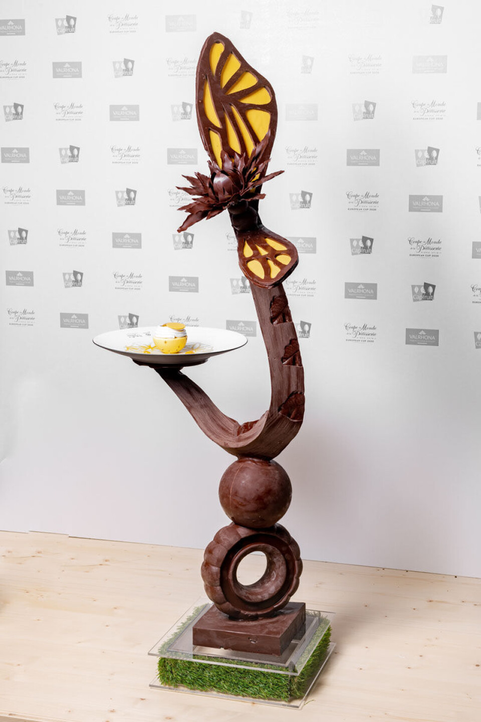Den ukrainske sjokoladeshowpiecen og desserten.