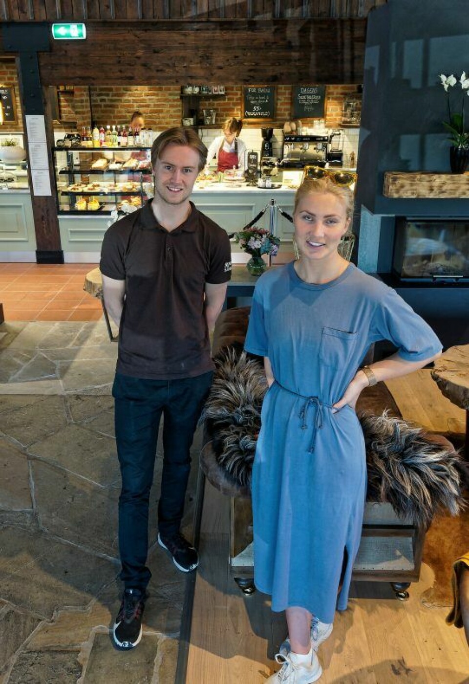 Driftssjef Joakim Hoholm og markedssjef Stephanie Henning og sørger for kafé, butikk og sjokoladefabrikk.