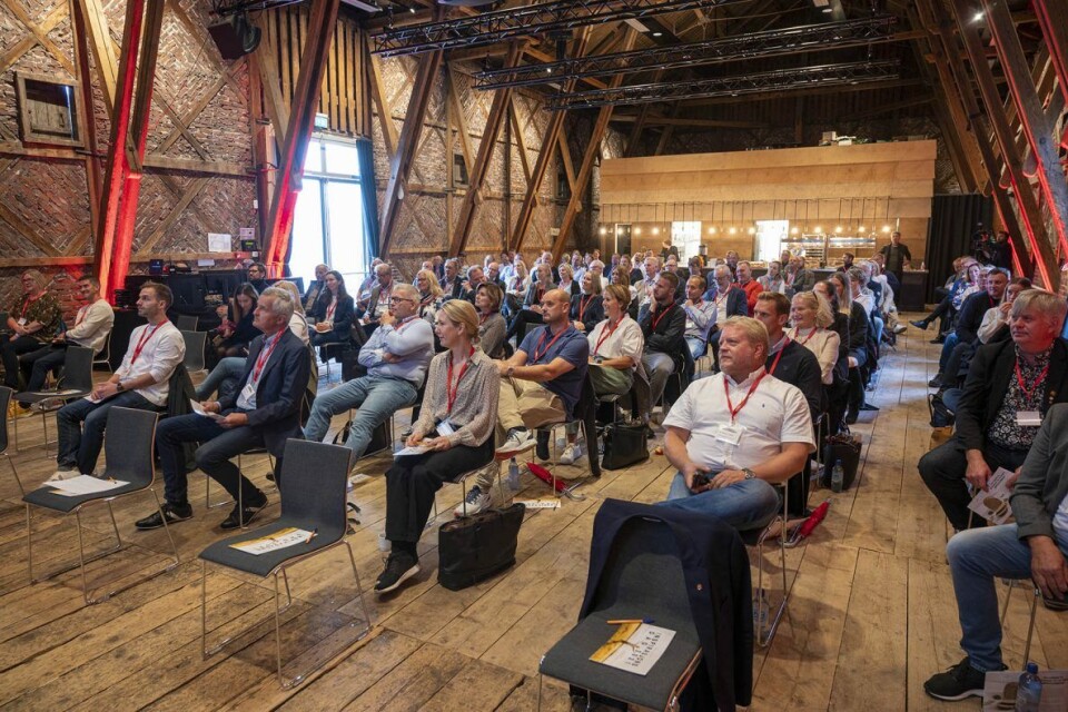 Det var kun 100 personer som fikk delta fysisk grunnet smittevernsregler. Men hele inspirasjonsdagen ble også streamet til de som ikke fikk plass.