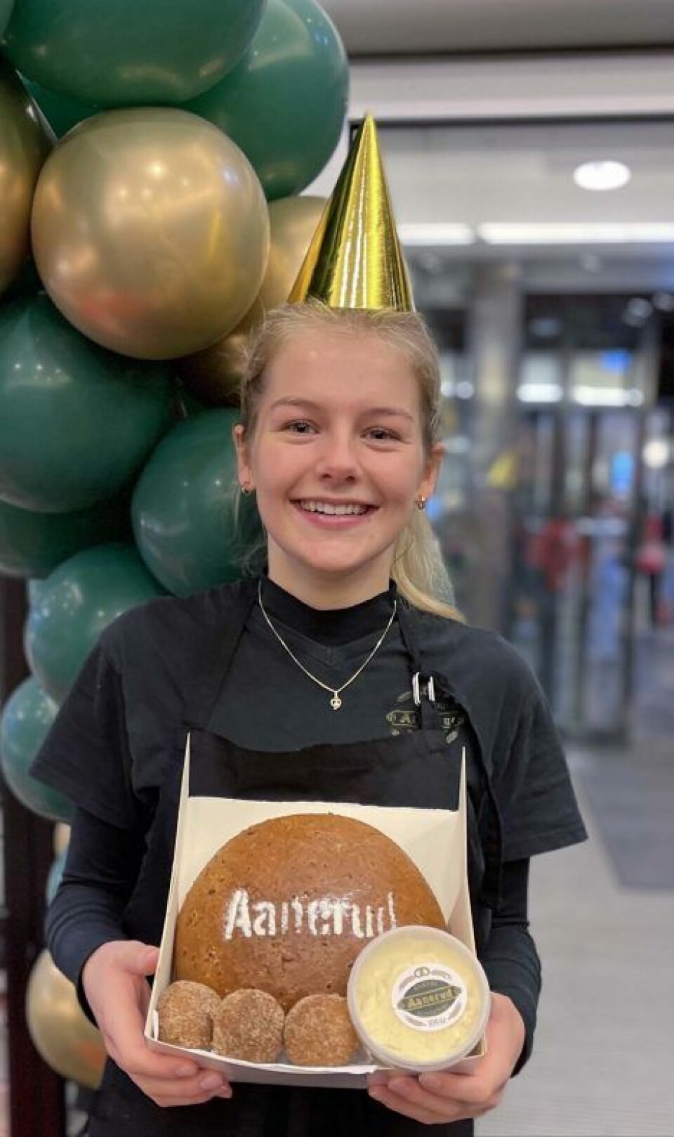 100-årsjubilanten sørget for sitt eget brød og sirkus.