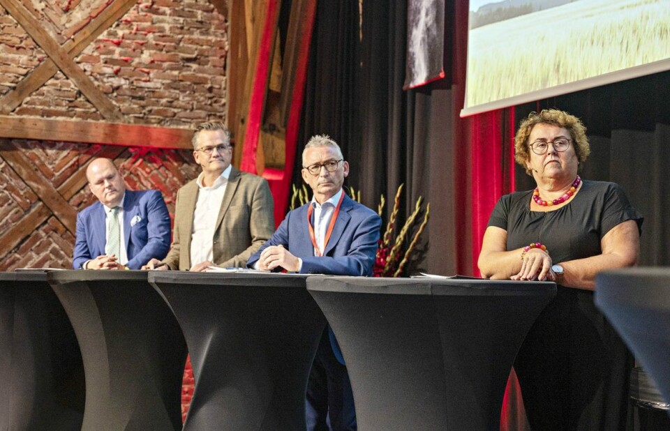 Panelet bestod av (fv) Petter H. Brubakk, adm. Dir. NHO mat og drikke, Tor Søreide Sivertsen, adm. Dir. i Mesterbakeren, Lars Petter Tunholt, konserndirektør brød og bakervarer i Norgesgruppen og Olaug Bollestad, avtroppende landbruks- og matminister,