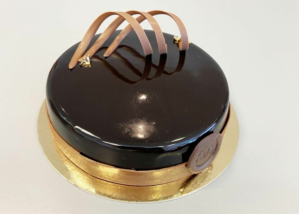 Fru Nelik fikk tredjeplassen med denne kaken med bestående av mørk sjokolademousse med Crème brûlée på seig sjokoladebunn.