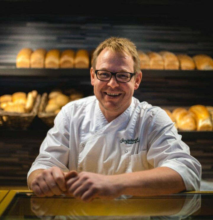BAKER STREET: Stig Magne Torve i Soknedal Bakeri og Konditori tilbyr nå spesialtilpassede foodtrucks til baker- og konditorbransjen.