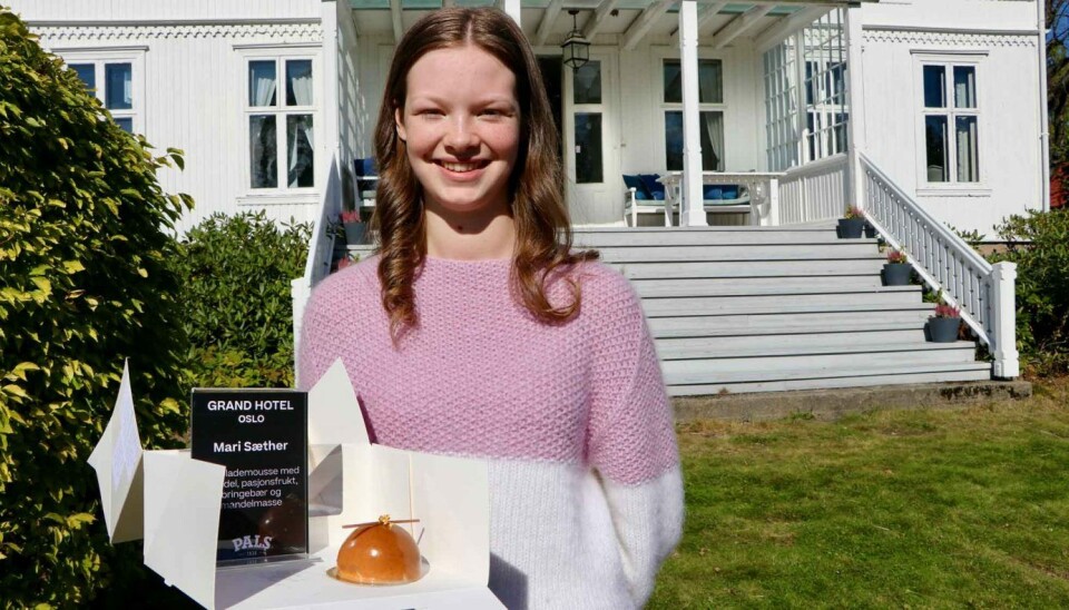 Mari Sæther, som den gang var konditorlærling ved Grand Hotel, vant Pals Callebaut Challenge 2022 i kategorien kake/dessert/konfekt.