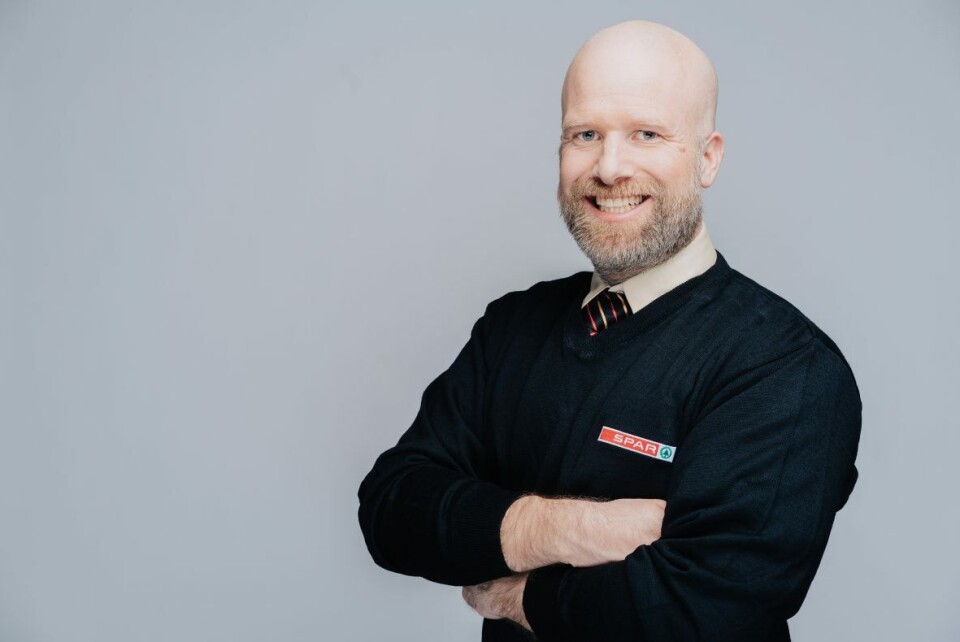 Vinn-vinn: — Spar har miljøbevisste kunder og nå kan de spare miljøet samtidig som de sparer penger, sier markedssjef i Spar, Martin Munthe-Kaas. Vinn-vinn: — Spar har miljøbevisste kunder og nå kan de spare miljøet samtidig som de sparer penger, sier markedssjef i Spar, Martin Munthe-Kaas.