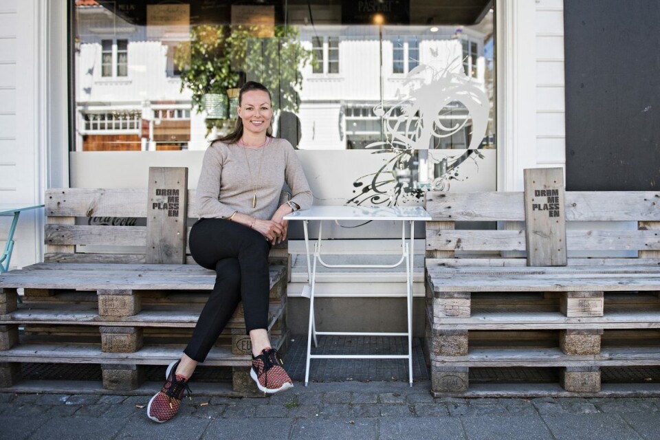 Åkki Lidi, daglig leder på Drømmeplassen i Kristiansand, ser lyst på fremtiden for baker- og konditorbransjen. Åkki Lidi, daglig leder på Drømmeplassen i Kristiansand, ser lyst på fremtiden for baker- og konditorbransjen.