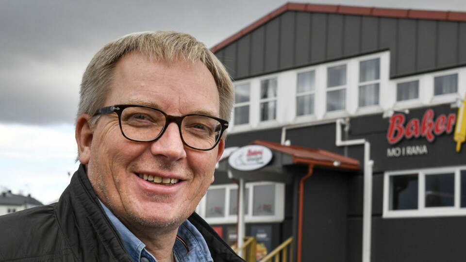 Jan Vikestad og Bakeriet Mo i Rana står igjen som eneste bakeri i Brønnøysund etter at to andre har gitt opp i det som betegnes som et tøft lokalt marked. Jan Vikestad og Bakeriet Mo i Rana står igjen som eneste bakeri i Brønnøysund etter at to andre har gitt opp i det som betegnes som et tøft lokalt marked.