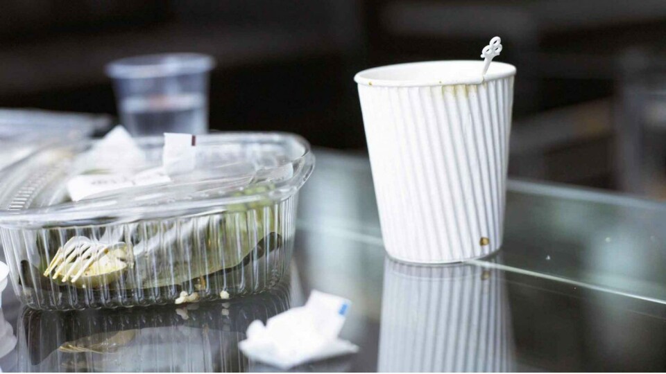 Engangsservise i plast representerer et stort miljøproblem, og stadig flere bedrifter prøver nå å bidra til redusere forbruket. Engangsservise i plast representerer et stort miljøproblem, og stadig flere bedrifter prøver nå å bidra til redusere forbruket.
