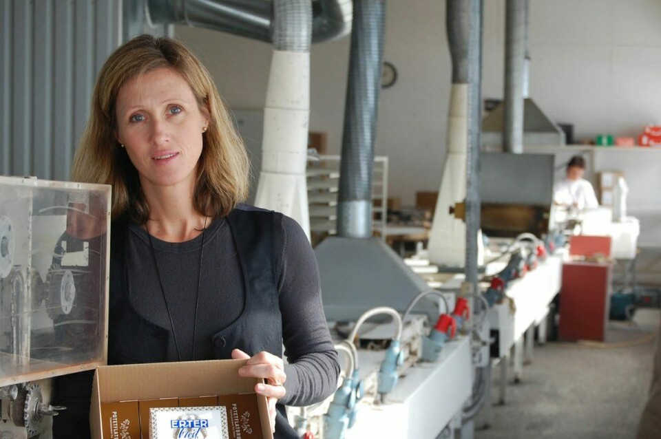 Camilla Rostad i Holmen Crisp håper produktene skal selge bra i Luxembourg.