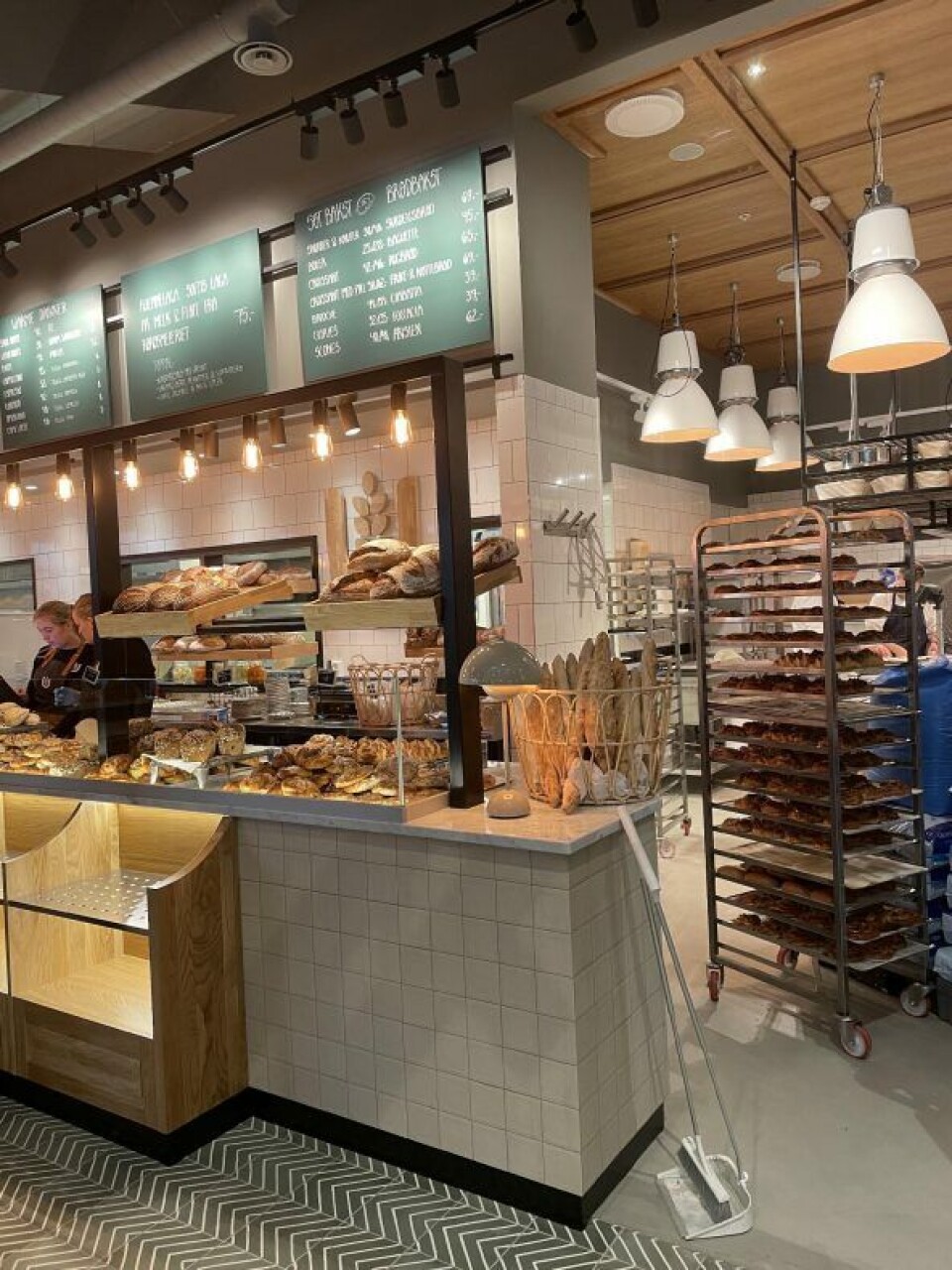 Snurr Café i Trondheim en en liten kafé med eget håndverksbakeri. Snurr Café i Trondheim en en liten kafé med eget håndverksbakeri.