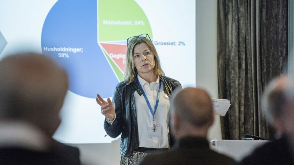 Anne-Grete Haugen i Matvett oppfordrer mat- og serveringsbransjen til å intensivere innsatsen for å redusere matsvinn. En ny rapport viser at bransjen kastet mat for 8 milliarder i 2021.