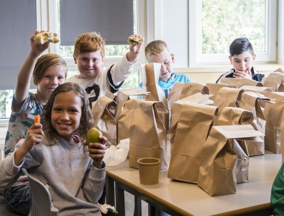 Barn fra Gjellerås skole tester ny matpakkeordning: