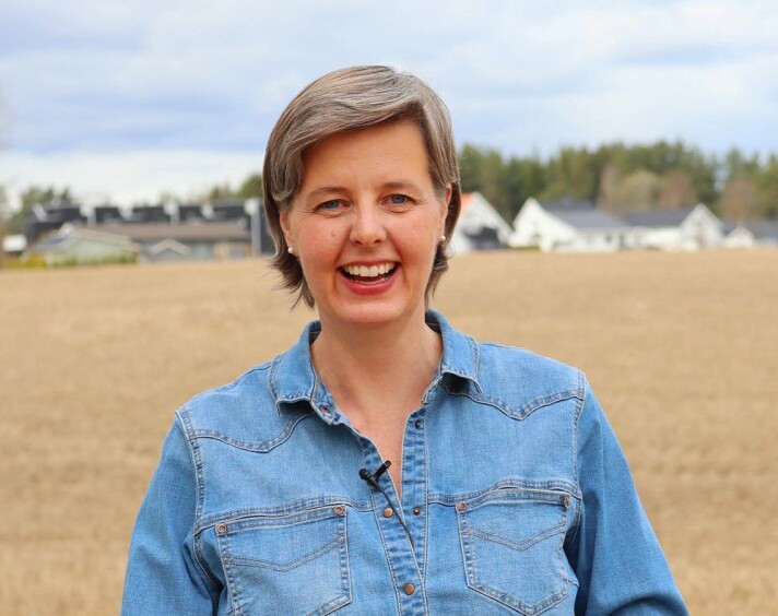 Elin Vatnar Nilsen bor og arbeider på Jessheim.
