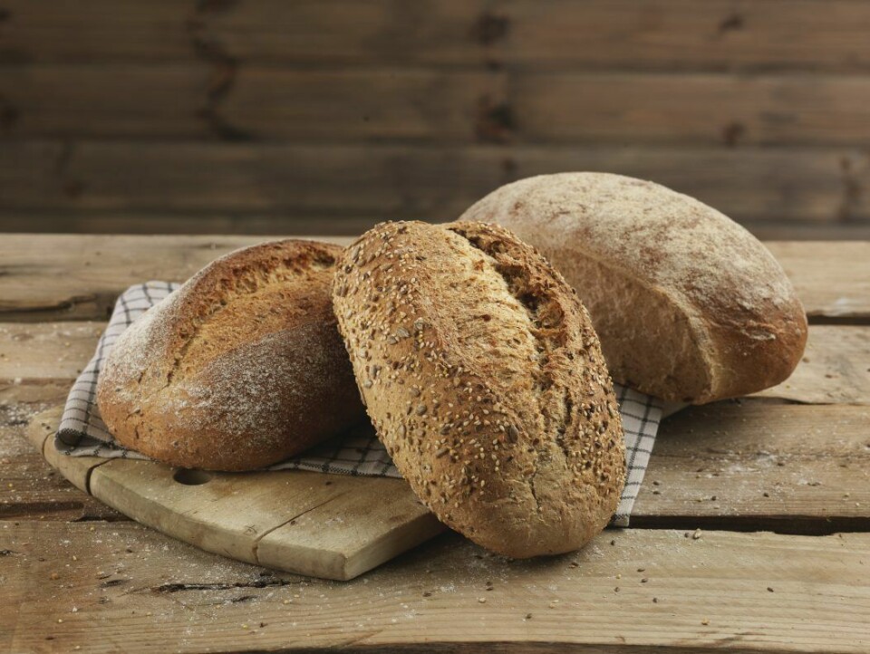 Brød i den nye serien økologiske brød, bakt på mel fra Holli Mølle, er klare i Meny-butikker den 18. september.