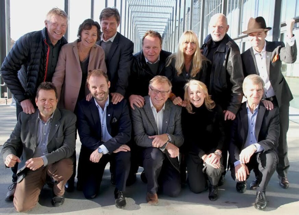 Hovedkomiteen til SMAK 2017. Øverste rekke fra venstre: John Arne Jørgensen, Norsk Storhusholdning, Ingunn Jordheim, Vin- og brennevinleverandørenes forening, Per Engen, ASKO Norge, Jan Arstad, Nortura, Hege Ramseng, Bryggeri- og drikkevareforeningen, Odd Vanebo, Lodiz og Arnt Steffensen fra Kost- og ernæringsforbundet. Første rekke fra venstre: Steinar Stensson, daglig leder i Bransjeforening for Storkjøkkenleverandører i Norge, Richard Hagel, NHO Reiseliv, Arne Dalseng, styreleder i Bransjeforening for Storkjøkkenleverandører i Norge, Torill Engelberg, Norges Varemesse/prosjektleder SMAK 2017 og Trond Andersen, salgsdirektør i Norges Varemesse.Gunnar Bakke, Bakeri og Konditors Landsforening/NHO Mat & Drikke, Egil Sundet, Norsk Industri, bransjesjef Møbel & Interiør, Nina Borgen, prosjektleder ASKO, Tone Lystad, Vectura/Leder salg og kundesenter og Bernt Bucher Johannessen, daglig leder i Hanen, var ikke til stede da bildet ble tatt. Hovedkomiteen til SMAK 2017. Øverste rekke fra venstre: John Arne Jørgensen, Norsk Storhusholdning, Ingunn Jordheim, Vin- og brennevinleverandørenes forening, Per Engen, ASKO Norge, Jan Arstad, Nortura, Hege Ramseng, Bryggeri- og drikkevareforeningen, Odd Vanebo, Lodiz og Arnt Steffensen fra Kost- og ernæringsforbundet. Første rekke fra venstre: Steinar Stensson, daglig leder i Bransjeforening for Storkjøkkenleverandører i Norge, Richard Hagel, NHO Reiseliv, Arne Dalseng, styreleder i Bransjeforening for Storkjøkkenleverandører i Norge, Torill Engelberg, Norges Varemesse/prosjektleder SMAK 2017 og Trond Andersen, salgsdirektør i Norges Varemesse.Gunnar Bakke, Bakeri og Konditors Landsforening/NHO Mat & Drikke, Egil Sundet, Norsk Industri, bransjesjef Møbel & Interiør, Nina Borgen, prosjektleder ASKO, Tone Lystad, Vectura/Leder salg og kundesenter og Bernt Bucher Johannessen, daglig leder i Hanen, var ikke til stede da bildet ble tatt.