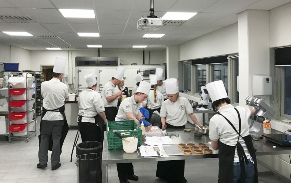 Det er snart klart for neste kull på Bakerskolen og Konditorskolen hos Idun. Her et bilde av årets kull på Konditorskolen.
