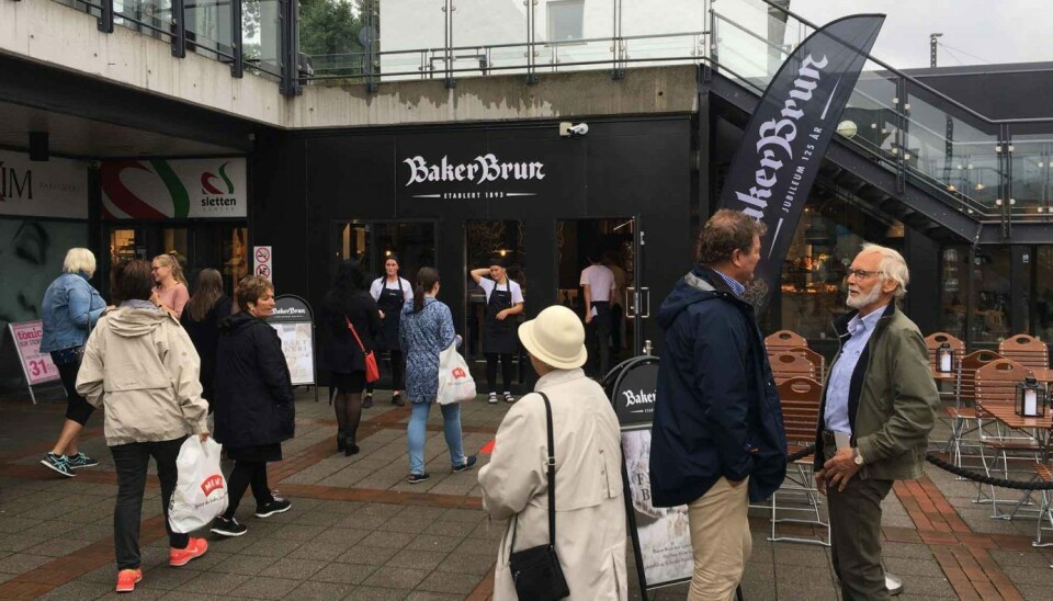 Baker Brun i Bergen har ekspandert de siste årene. Her fra åpningsdagen for det nye bakestudioet på Sletten Senter i bydelen Landås. Nå står to nye for tur.