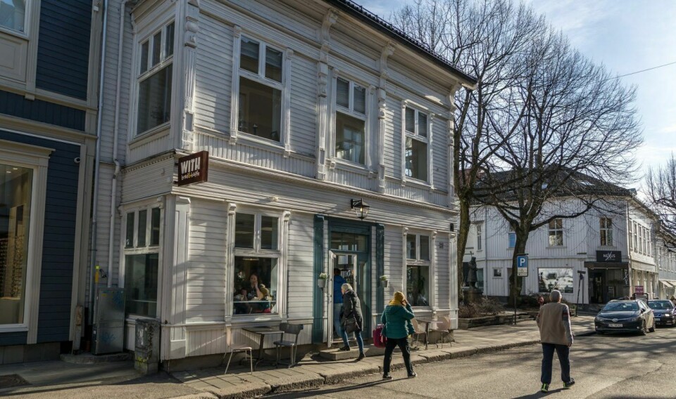With brød & kaffe har flyttet inn i dette gamle trehuset, som ligger i Storgaten 29 i Tønsberg.