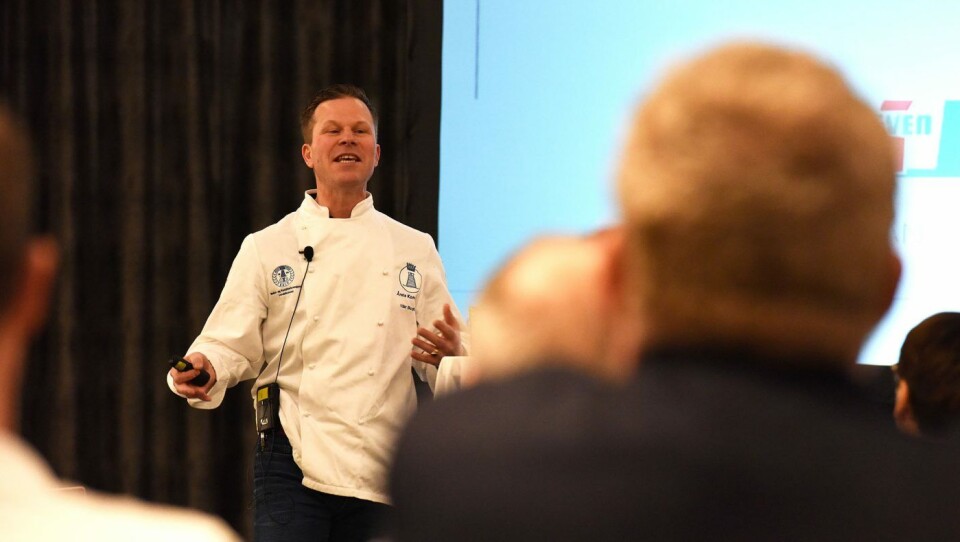 Vidar Skoglund inntok landslagsjakka på sin siste Din Baker-konferanse. Vidar Skoglund inntok landslagsjakka på sin siste Din Baker-konferanse.
