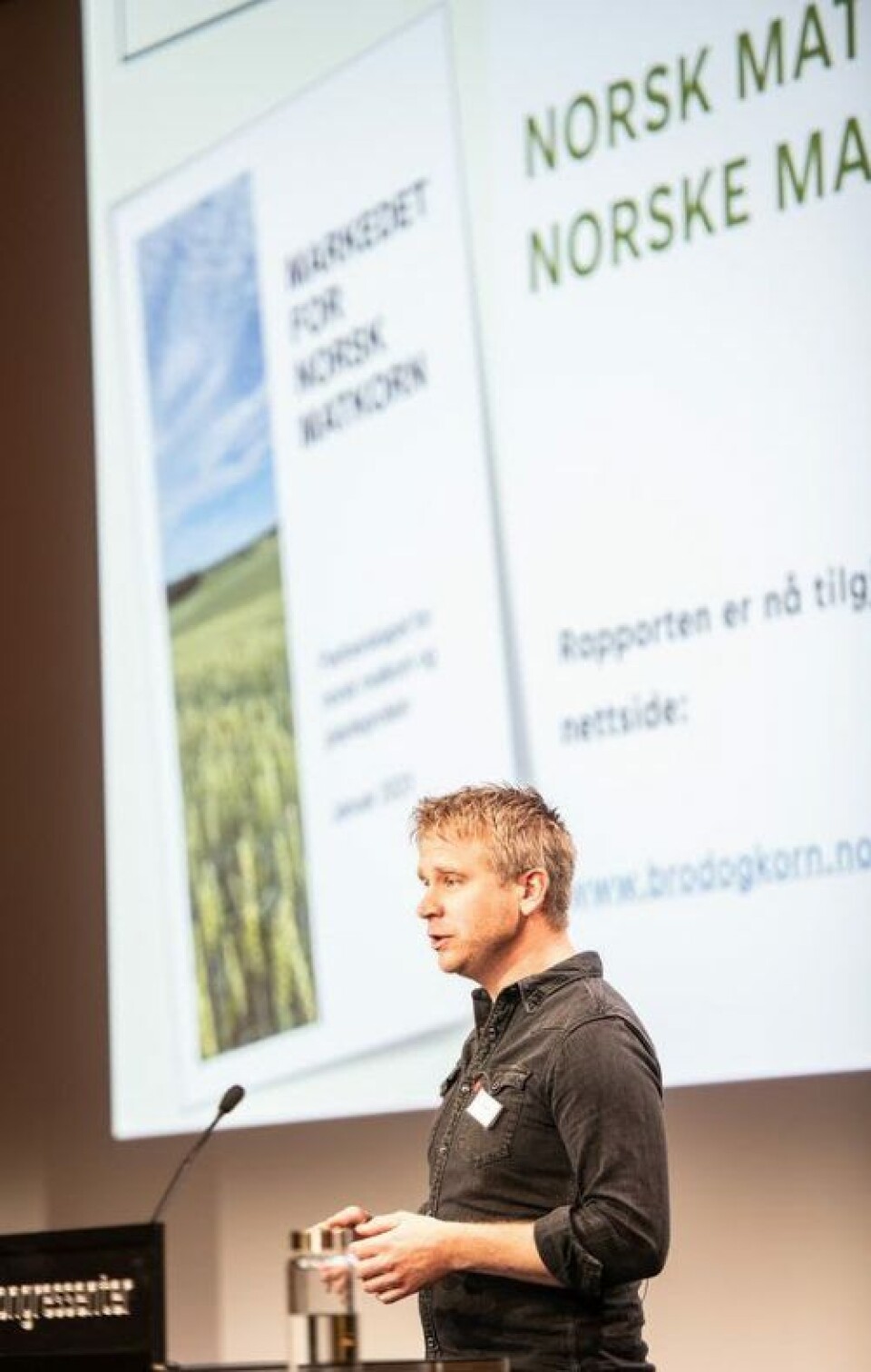Amund Dønnum er prosjektleder for Matkornpartnerskapet, og presenterte hovedfunnene fra den nye rapporten under Kornkonferansen. 2023. Amund Dønnum er prosjektleder for Matkornpartnerskapet, og presenterte hovedfunnene fra den nye rapporten under Kornkonferansen. 2023.