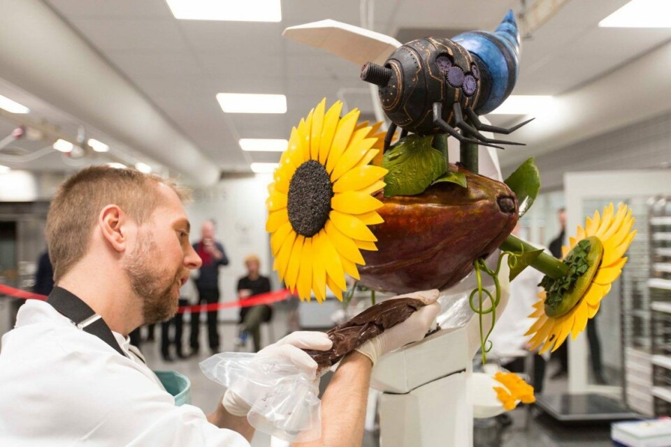 Tor Stubbe i aksjon under den nordiske og baltiske kvalifiseringen til finalen i World Chocolate Masters.