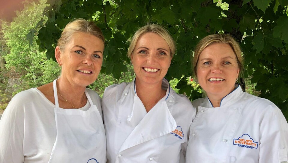 BaKos gelatoteam har travle dager med sommervarme og bakerier med tror på fremtiden. Fra venstre Trude Stokkebekk, Gro Jacobsen og Tonje Håtun.
