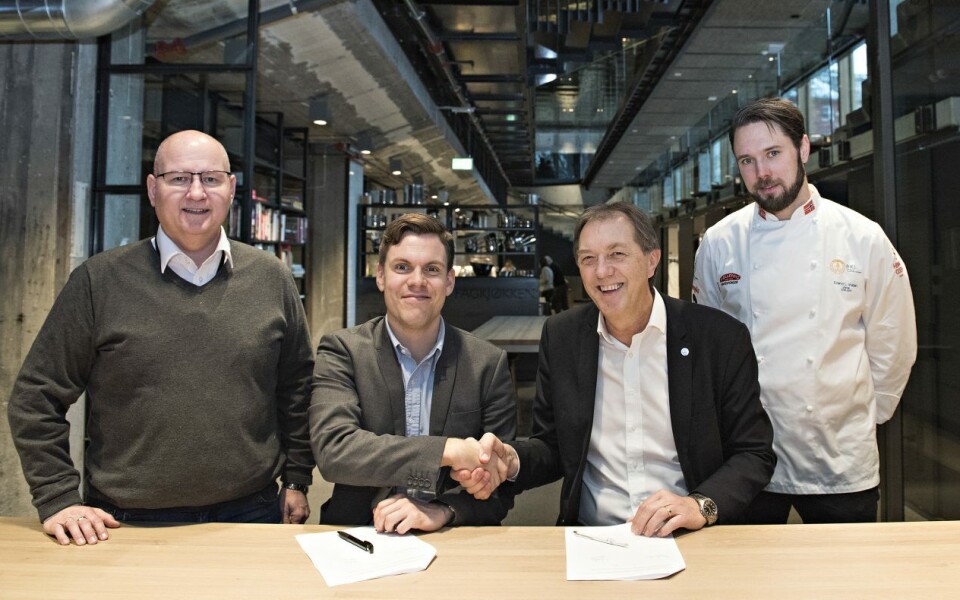 Mills blir ny hovedsponsor for BKL i 2018. F.v: Geir Brekke, kjedesalgssjef Industri i Mills, Joakim Antonsen, produktgruppesjef i Mills, Gunnar Bakke, daglig leder i BKLF og Erlend Løken Volden, coach på landslaget.