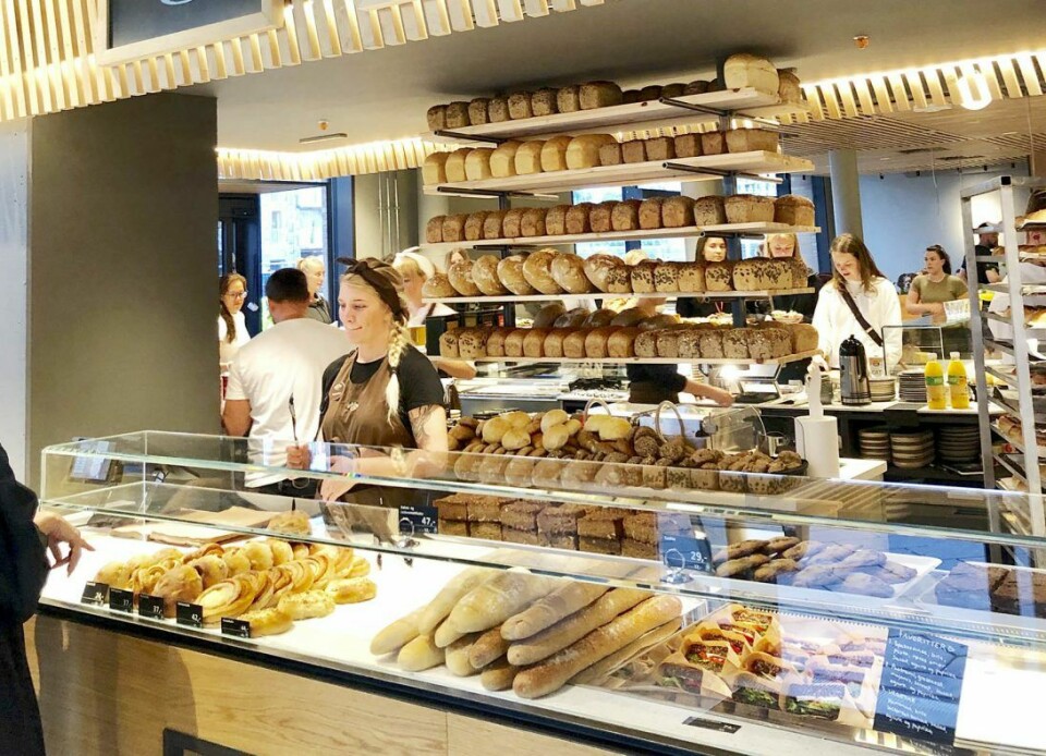 Meget lekker brødhylle i Godt Brøds nye bakerverksted på Munch Brygge.