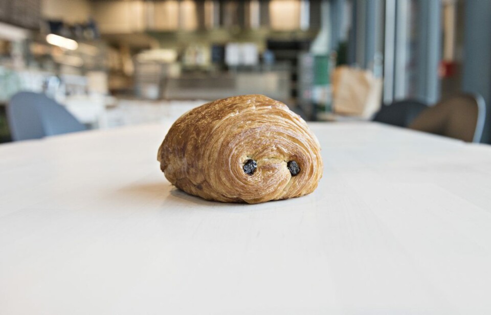 Pain au chocolat laget av Manuel Chovin, eier og driver av Boulangerie M på Ensjø i Olso. Pain au chocolat laget av Manuel Chovin, eier og driver av Boulangerie M på Ensjø i Olso.
