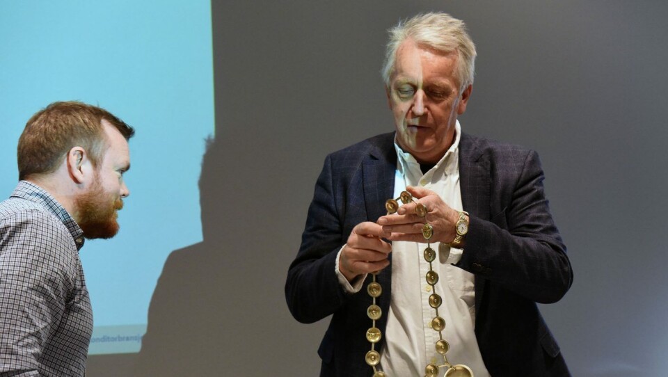 Axel Brun overrakte presidentkjedet til Ole John Berntsen på BKLFs generalforsamling i april. Axel Brun overrakte presidentkjedet til Ole John Berntsen på BKLFs generalforsamling i april.
