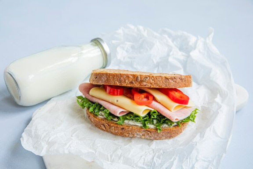 Norske matpakker er både bejublet og utskjelt – og populariteten ser ikke ut til å dale. Det er ikke store grepene som skal til for å gjøre matpakken mer fristende og lekker. Norske matpakker er både bejublet og utskjelt – og populariteten ser ikke ut til å dale. Det er ikke store grepene som skal til for å gjøre matpakken mer fristende og lekker.