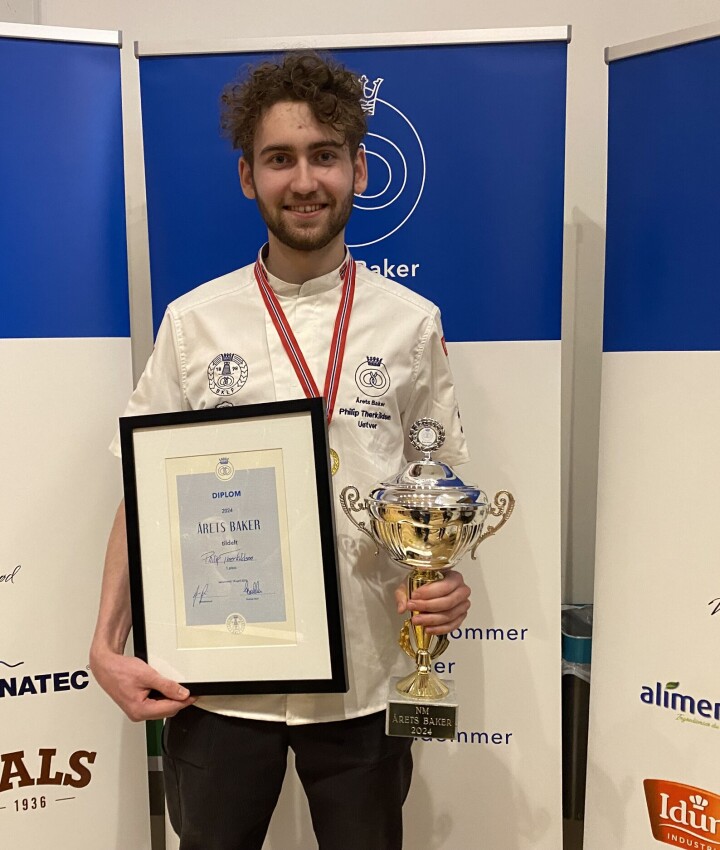 Philip Therkildsen (21), som til daglig er baker ved Sirkus Renaa i Stavanger, ble torsdag 18. april kåret til vinner av NM Årets Baker 2024.