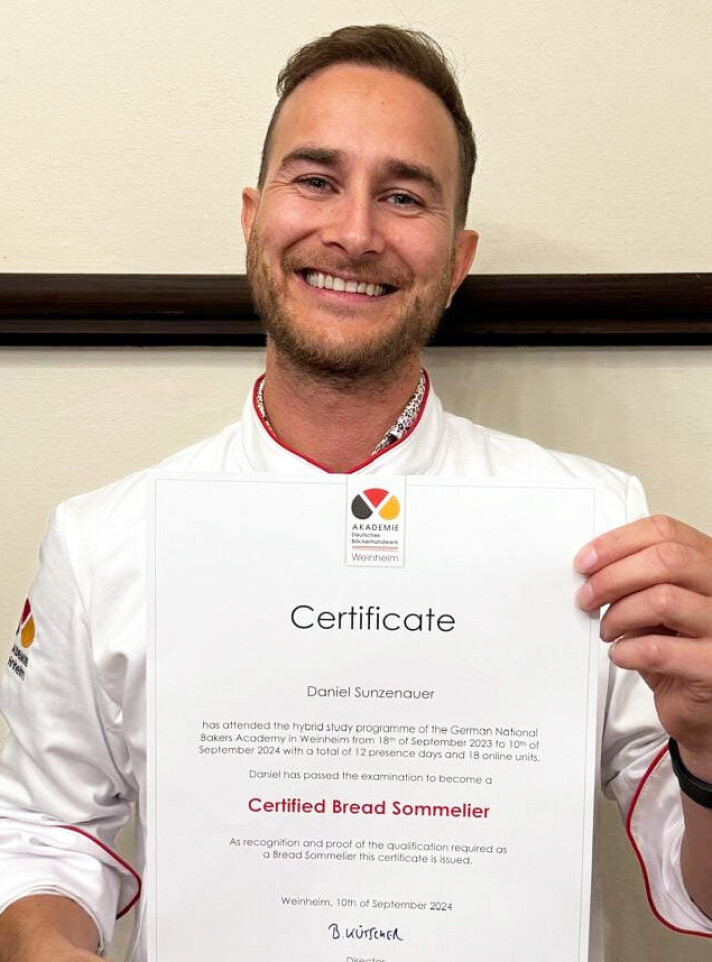 Baker og produktutvikler i Bakehuset Daniel Sunzenauer er Nordens første sertifiserte brød-sommelier.