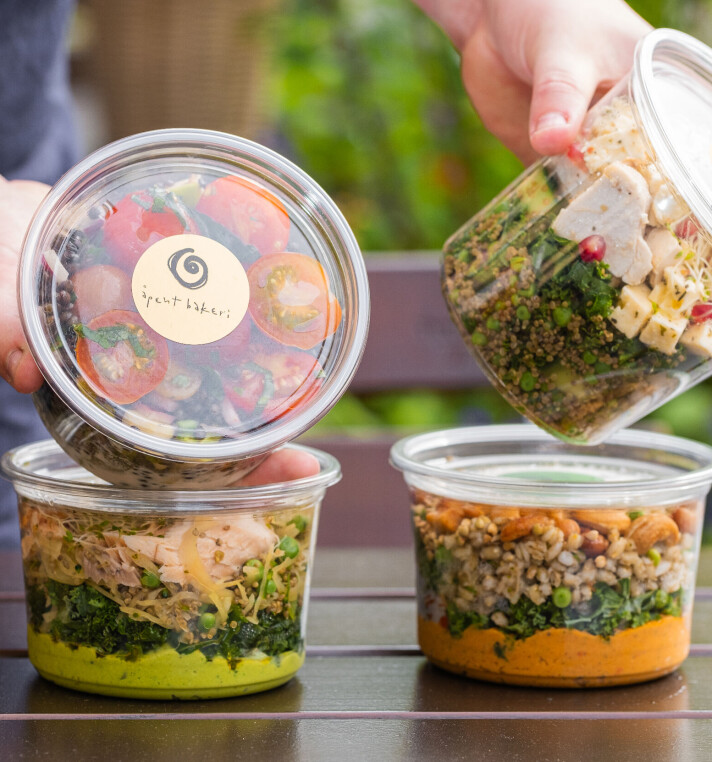 Åpent Bakeri har det siste året markert seg ved å gjøre bærekraftige valg i råvarene, enten det er økologiske egg og kylling eller bruk av andresorteringsgrønnsaker fra lokale produsenter.