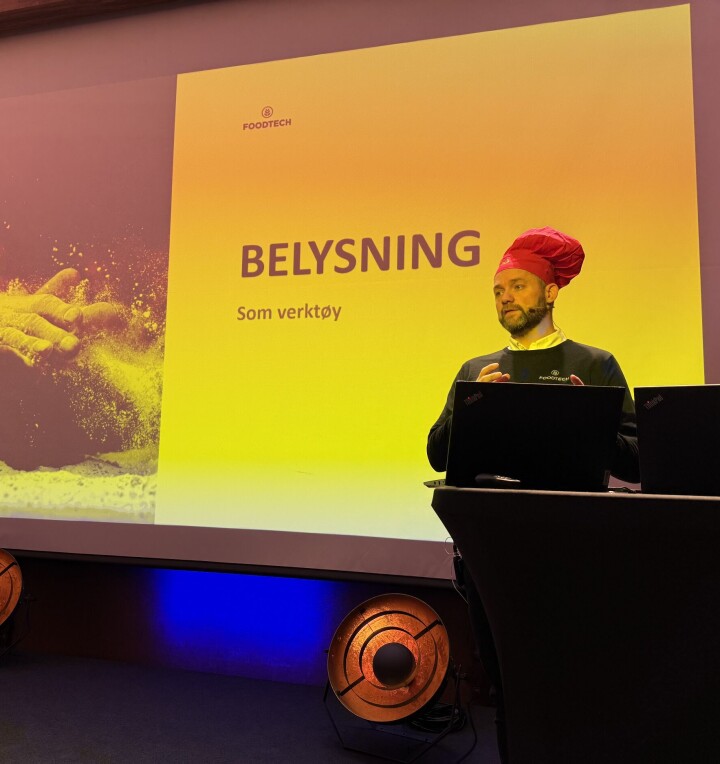 Christoffer Madsbakken Alveid snakket om viktigheten av riktig belysning i et bakeriutsalg.