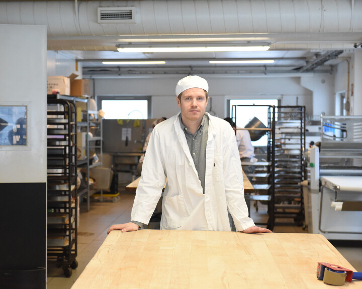 Pedersens Bakeri & Konditori og daglig leder Thomas Pedersen ser frem til enda en kafé i byen.