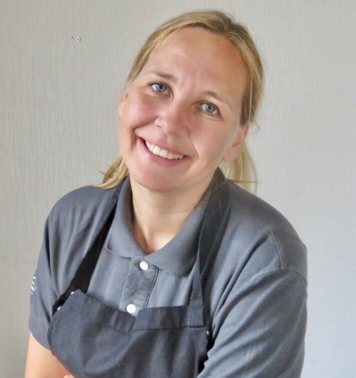 Caroline Mo Vik er utdannet konditor, og hun jobber til daglig for Hardangerfjord Hotel og Hardanger Bakeri.